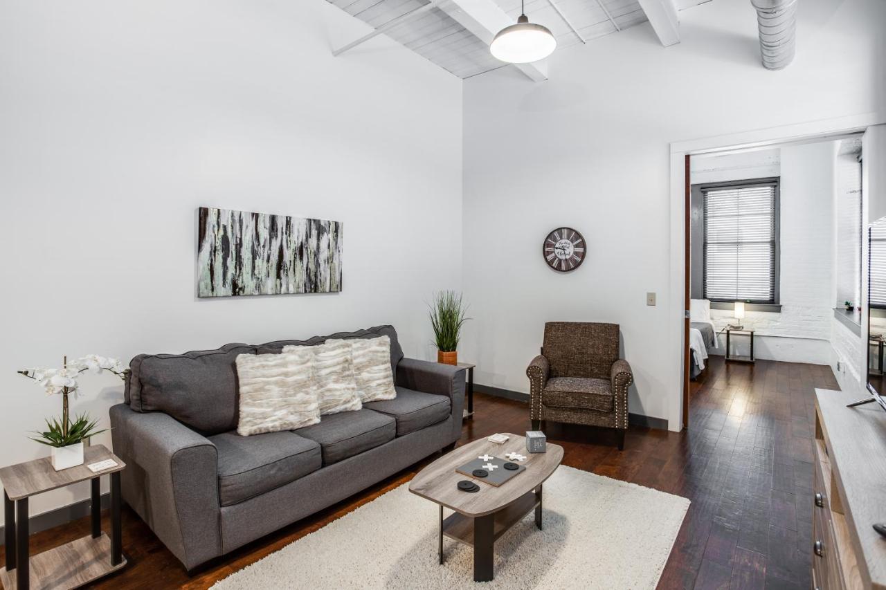 Ferienwohnung Ny Style Centric Loft With King Bed By Park Ave Rochester Exterior foto